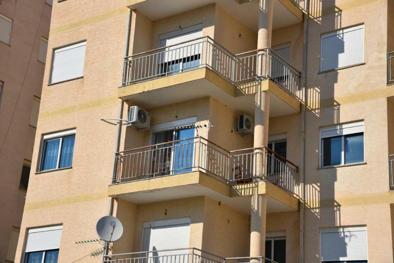 דורס Gzim'S Apartment מראה חיצוני תמונה