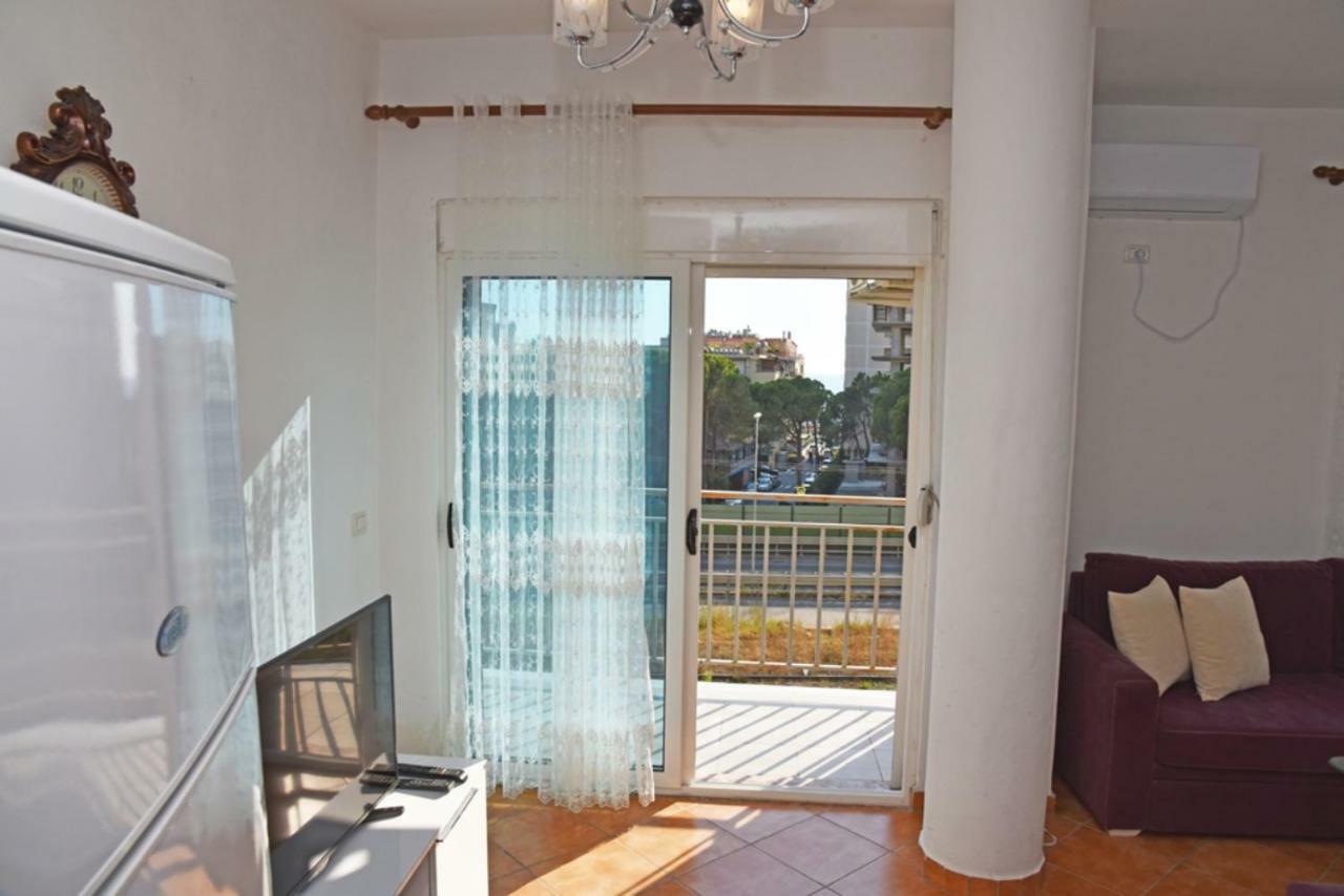 דורס Gzim'S Apartment מראה חיצוני תמונה