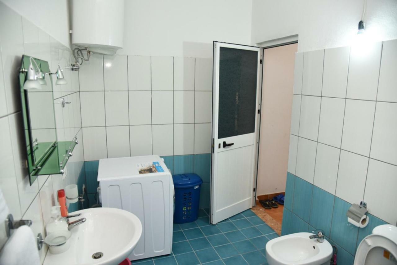 דורס Gzim'S Apartment מראה חיצוני תמונה